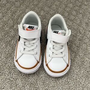 Nike unisex court legacy shoes